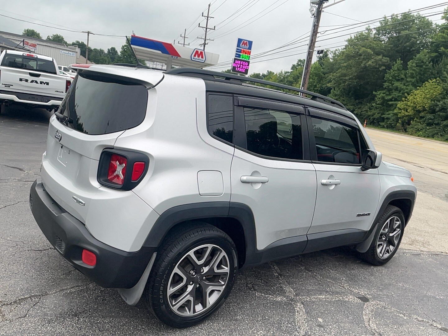 2016 Jeep Renegade Latitude photo 4