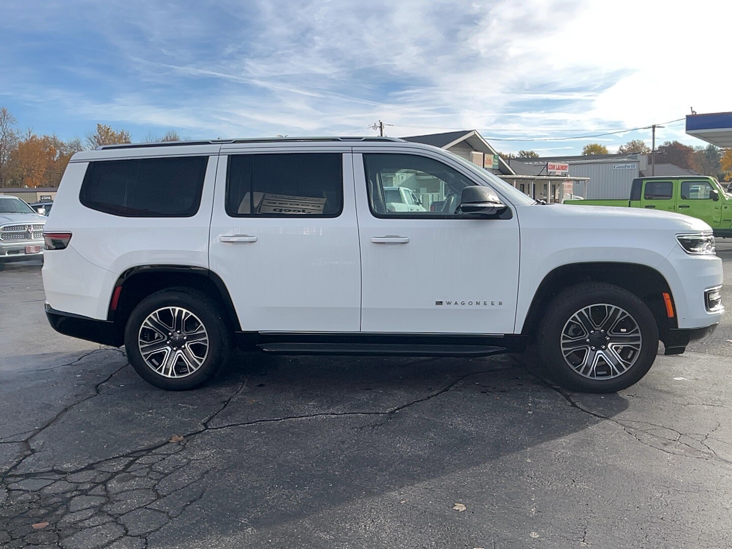 2024 Jeep Wagoneer Series II photo 2