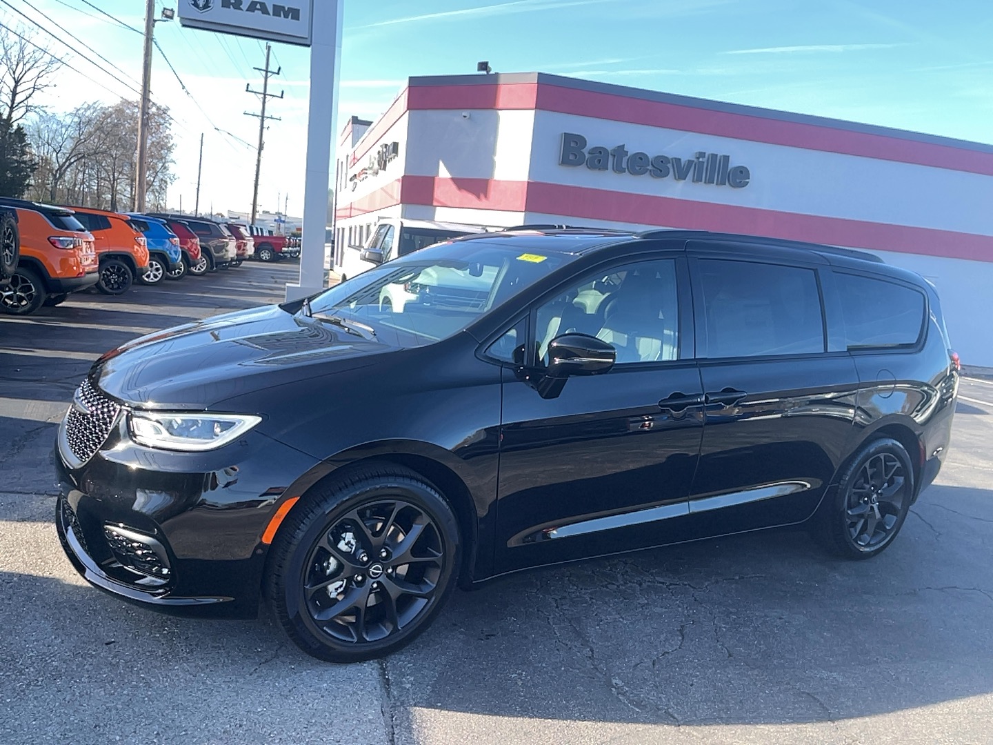2026 Chrysler Pacifica LIMITED Passenger Van