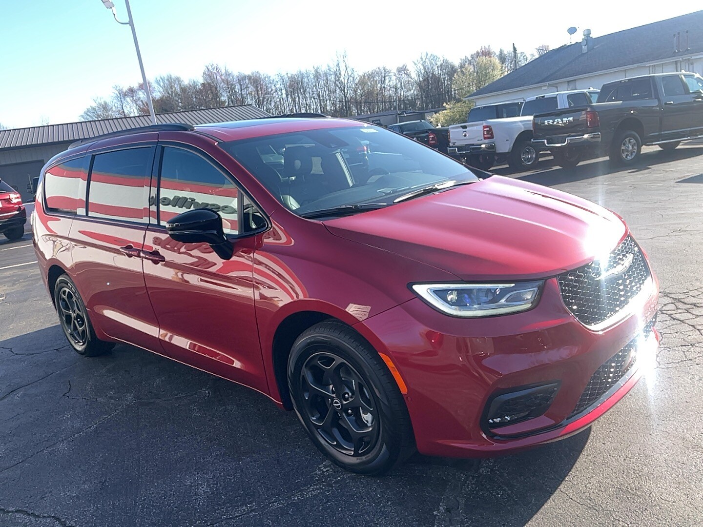 2025 Chrysler Pacifica Hybrid S Appearance photo 3