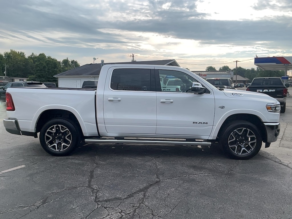 New 2027 Ram 1500 LARAMIE CREW CAB 4X4 5'7 BOX Pickup