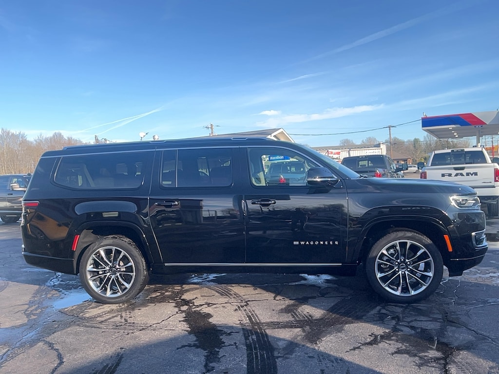 Used 2024 Jeep Wagoneer L Series III 4WD Sport Utility Vehicles