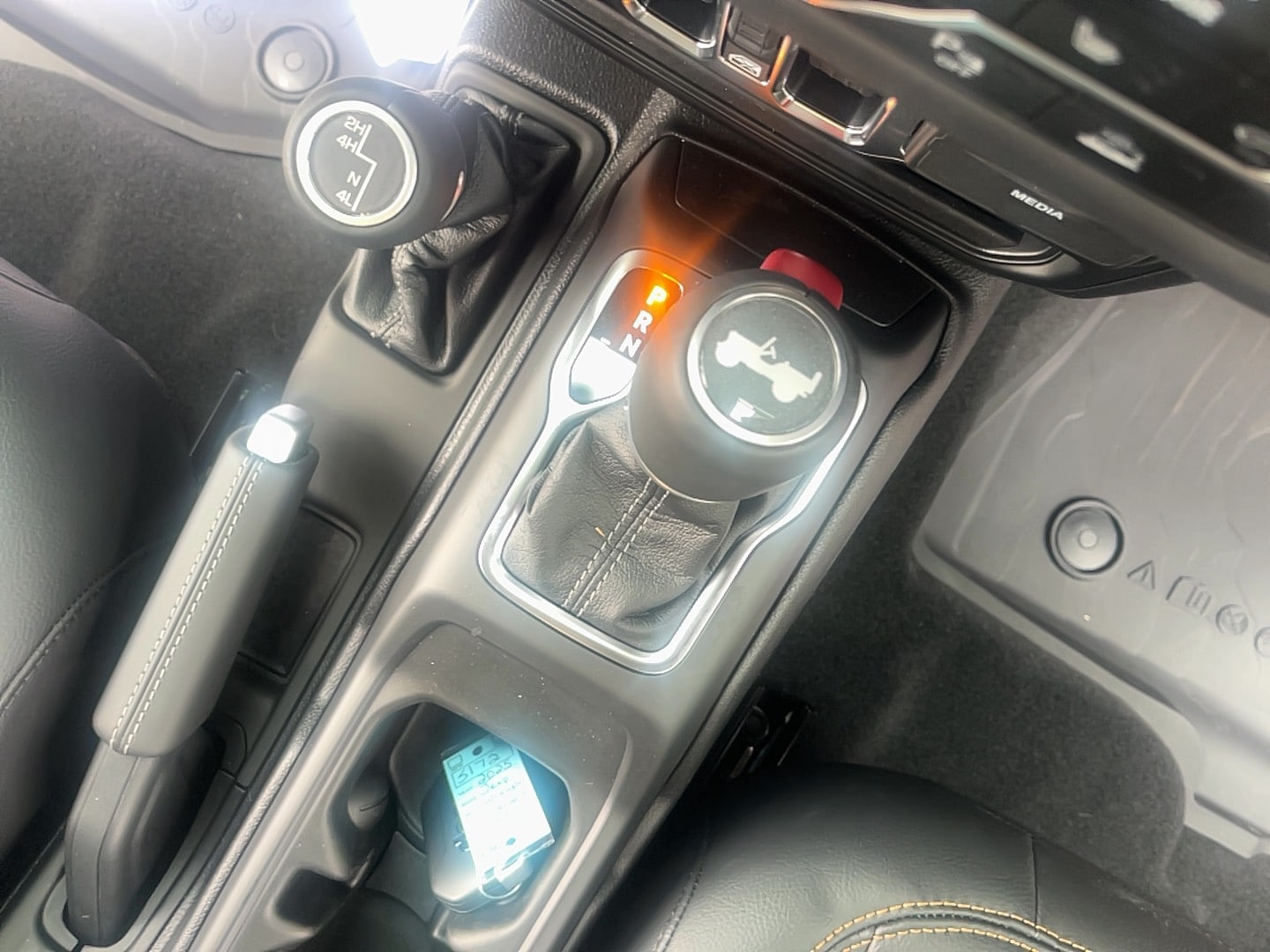 2025 Jeep Wrangler 4-Door Sahara - Photo 18