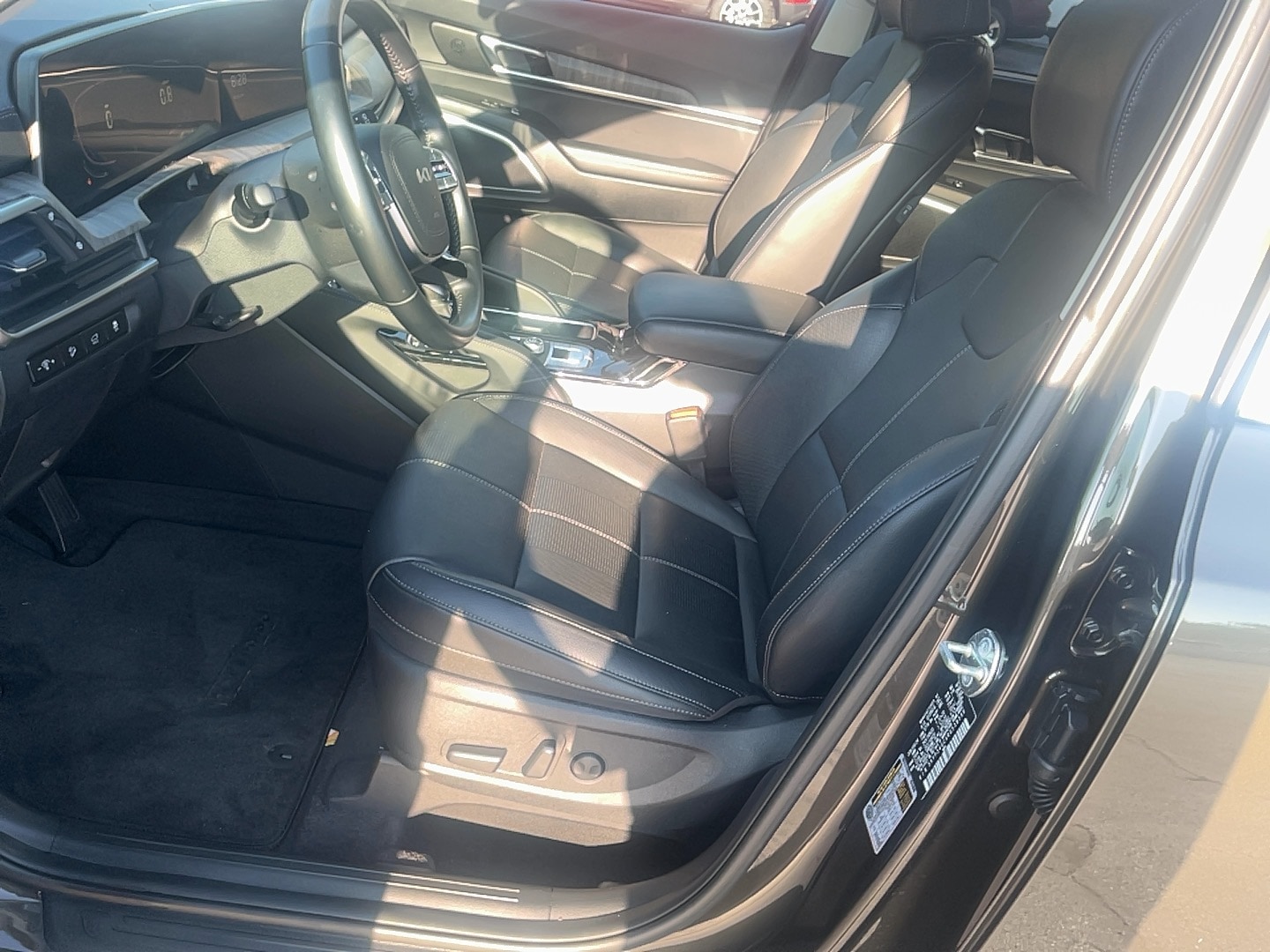 2024 Kia Telluride EX - Photo 11