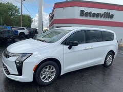 2027 Chrysler Pacifica SELECT Passenger Van