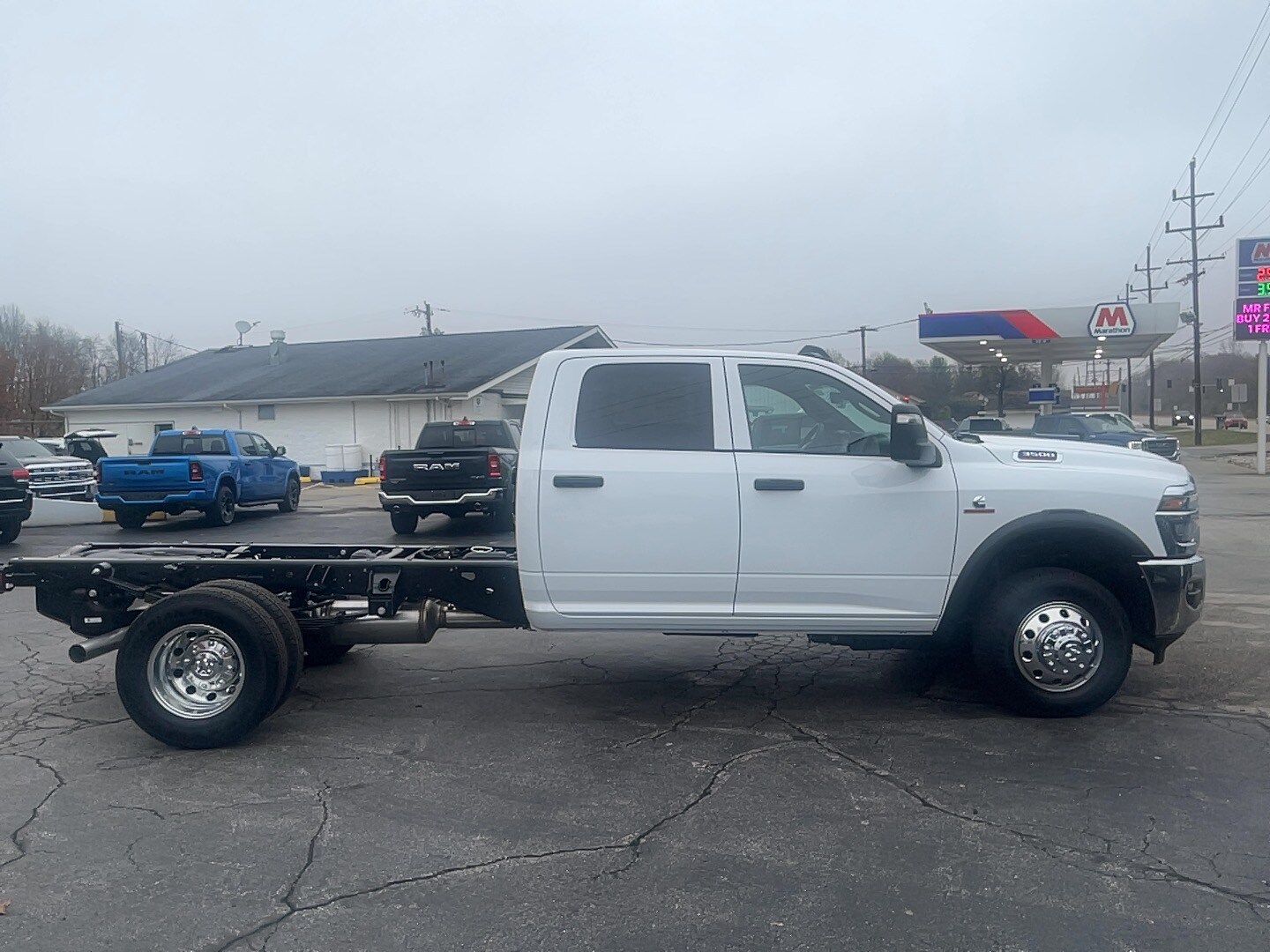 2026 Ram 3500 Tradesman photo 4