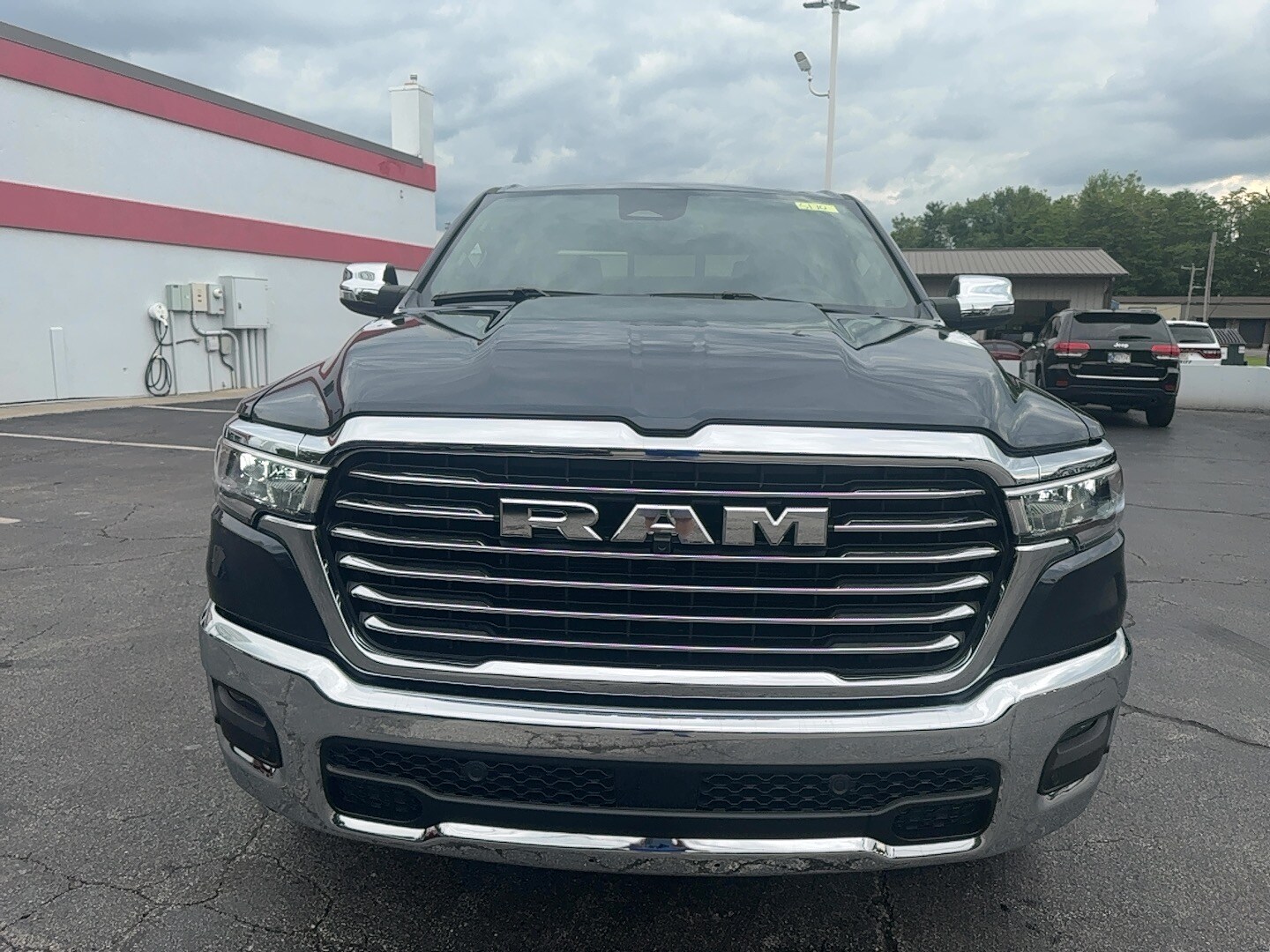 2025 Ram 1500 Laramie photo 2