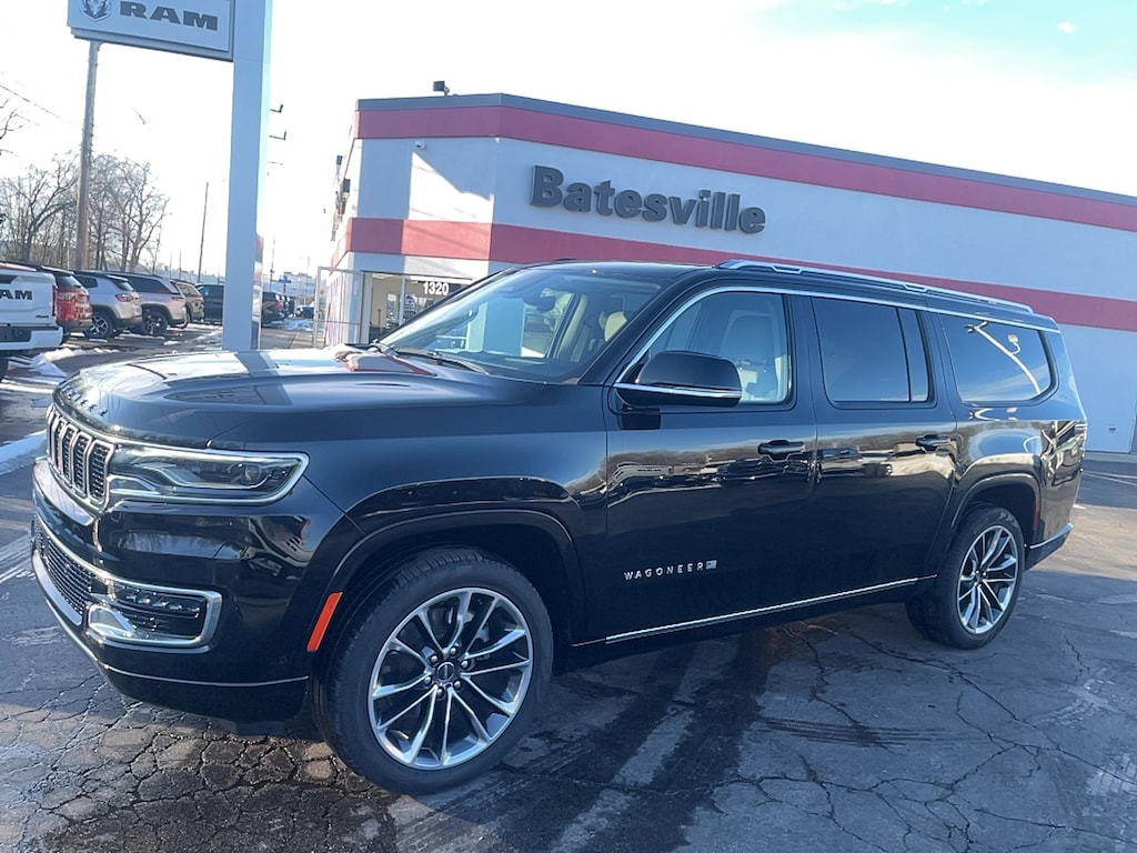 Used 2024 Jeep Wagoneer L Series III 4WD Sport Utility Vehicles