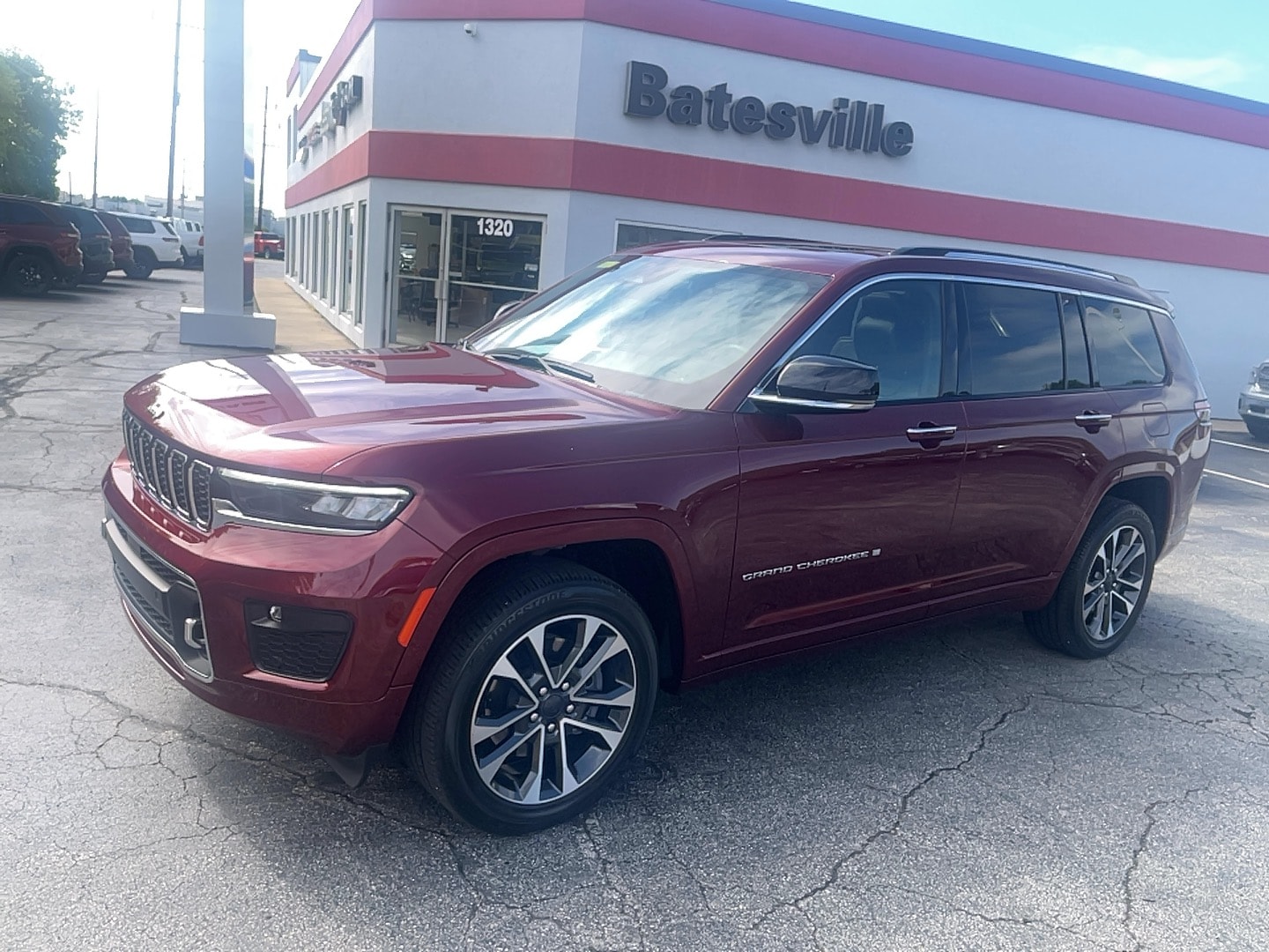 2021 Jeep Grand Cherokee L Overland's photo
