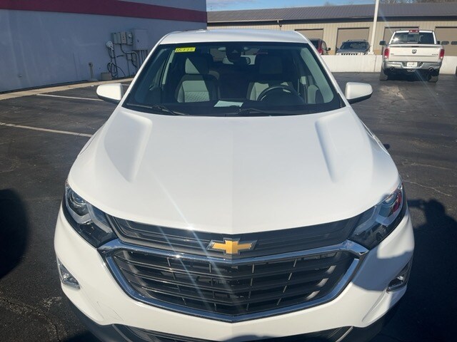 Used 2021 Chevrolet Equinox LT with VIN 2GNAXKEV5M6125631 for sale in Batesville, IN