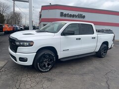 2026 Ram 1500 EXPRESS CREW CAB 4X4 5'7 BOX Pickup