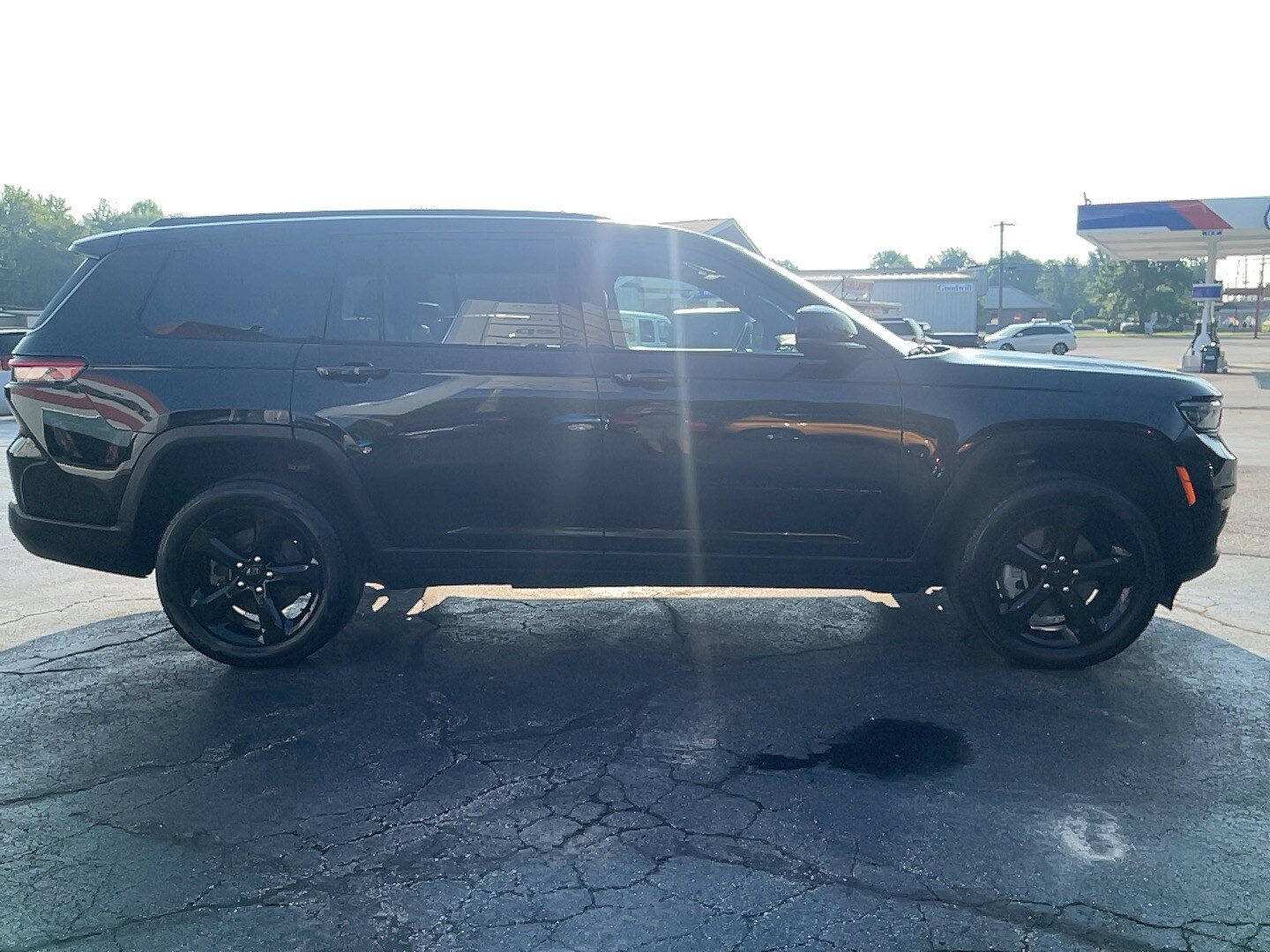 2024 Jeep Grand Cherokee Limited photo 3