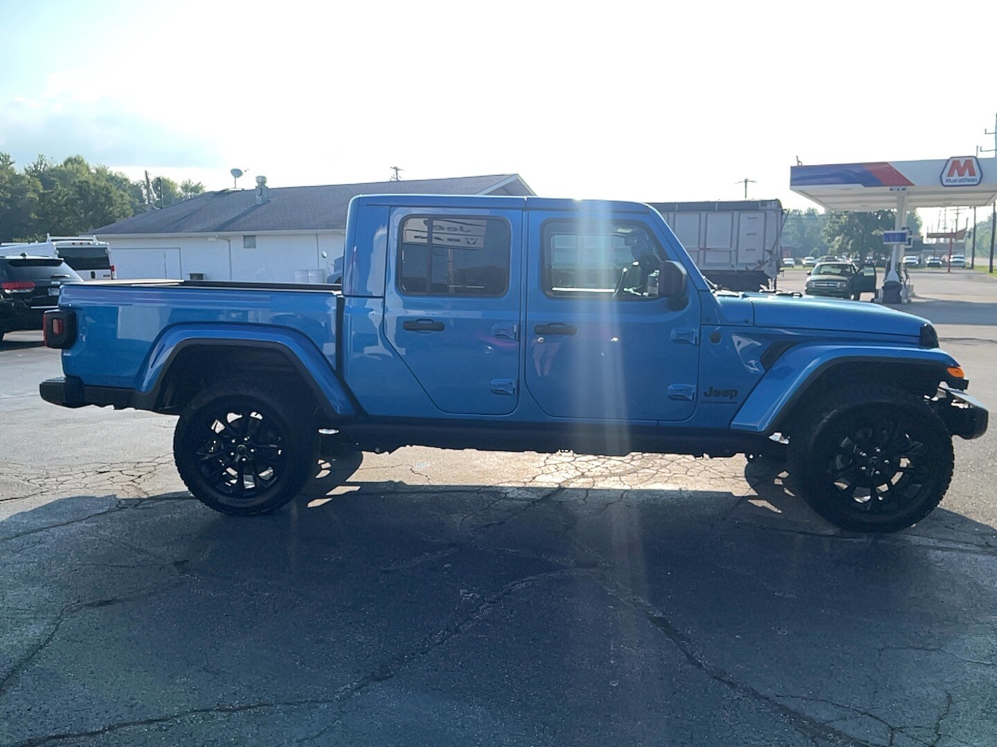 2024 Jeep Gladiator photo 4
