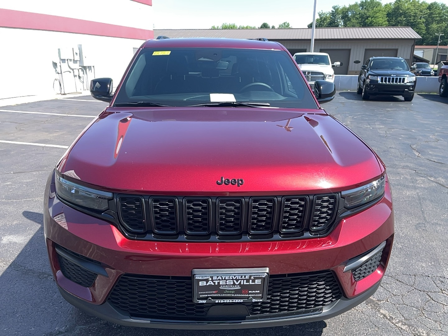 Used 2023 Jeep Grand Cherokee Altitude with VIN 1C4RJHAG9PC578623 for sale in Batesville, IN