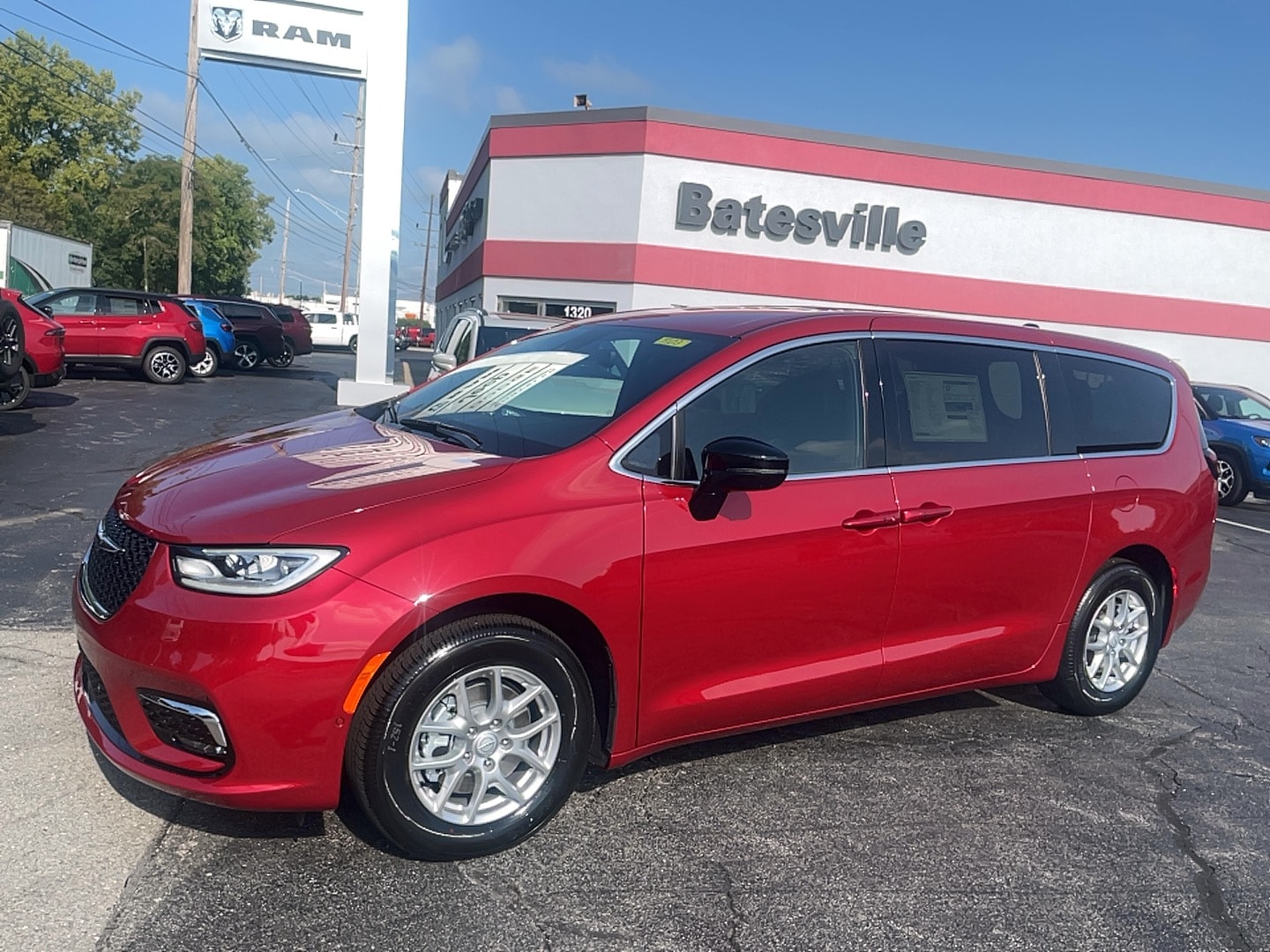 2026 Chrysler Pacifica Passenger Van 