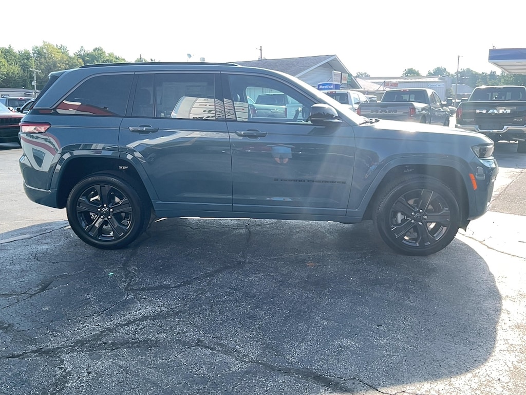 New 2027 Jeep Grand Cherokee Limited Reserve Sport Utility