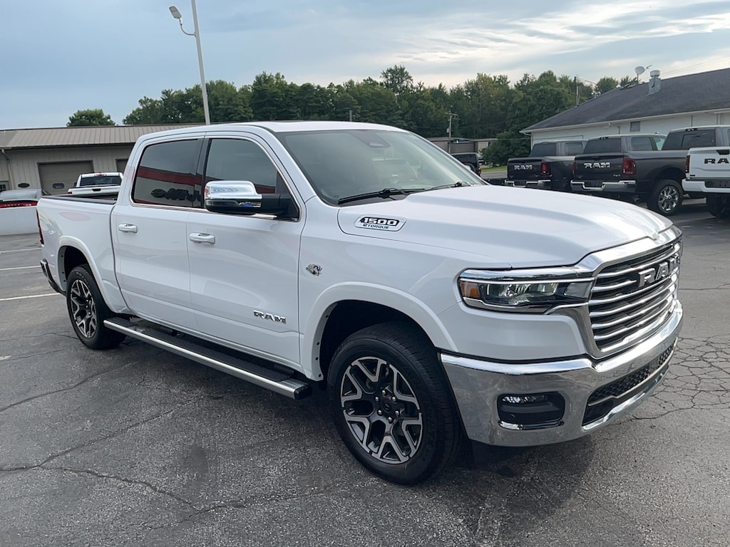 New 2027 Ram 1500 LARAMIE CREW CAB 4X4 5'7 BOX Pickup