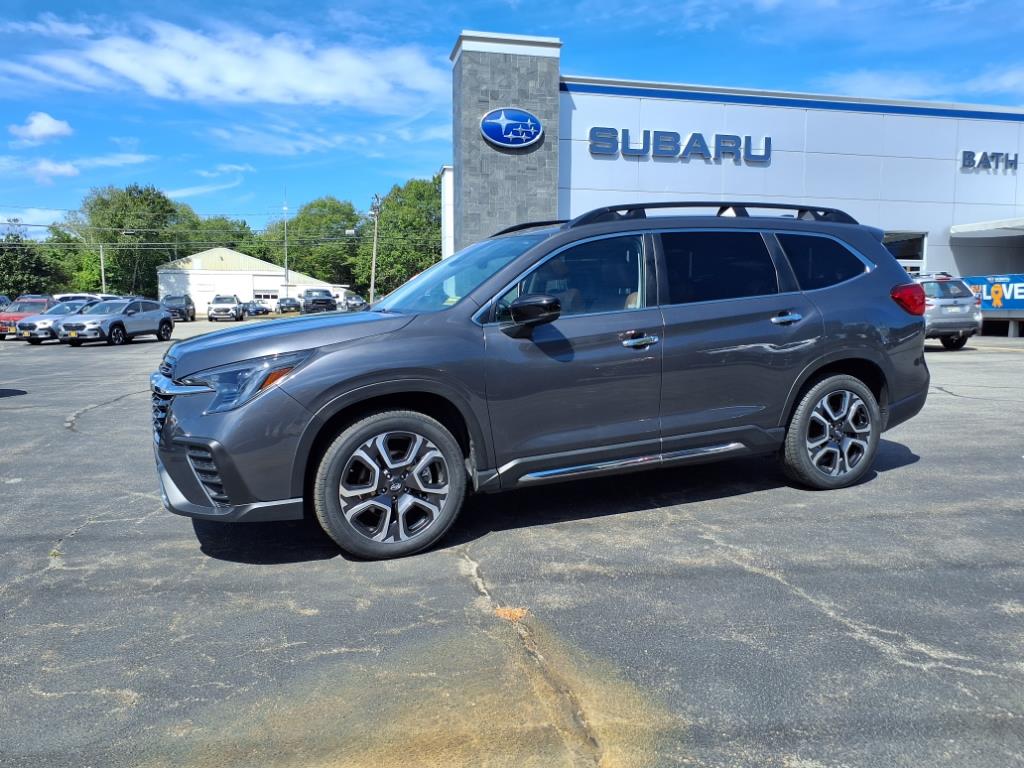 2024 Subaru Ascent Touring photo 4
