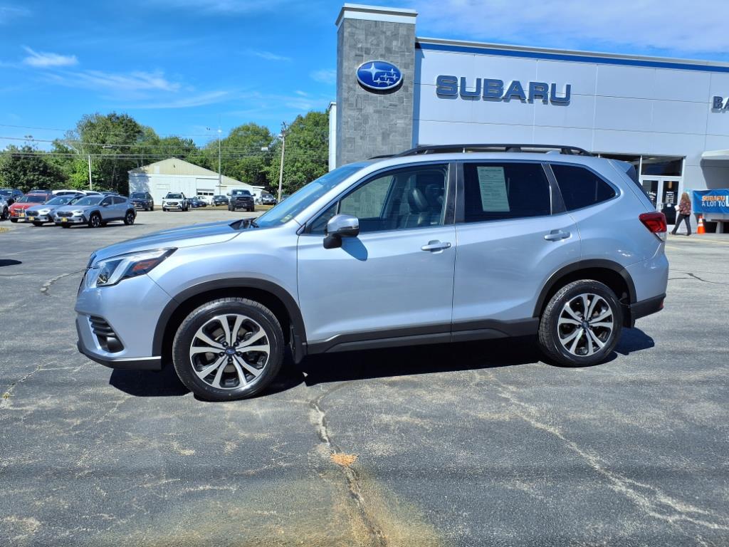 2022 Subaru Forester Limited photo 2