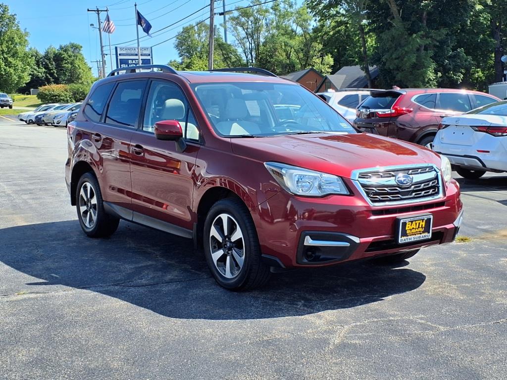 2017 Subaru Forester 2.5i Premium photo 3