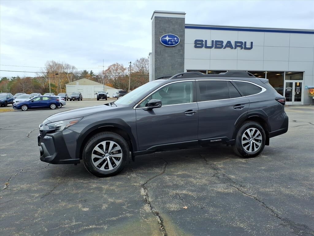 Used 2024 Subaru Outback Premium SUV