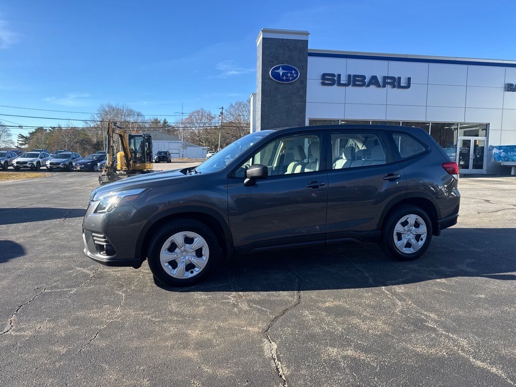2022 Subaru Forester Base photo 2
