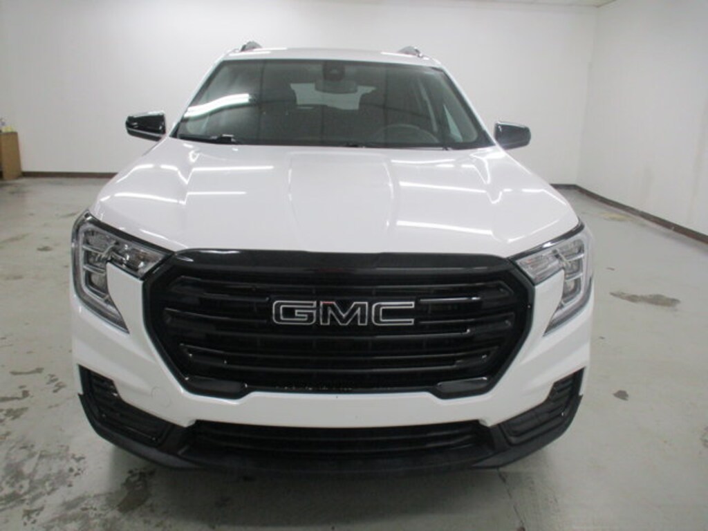 Used 2023 GMC Terrain SLE SUV