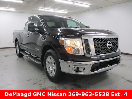 2017 Nissan Titan SV Truck King Cab