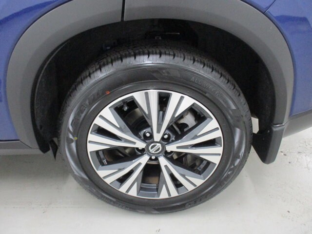 2021 Nissan Rogue SV photo 4