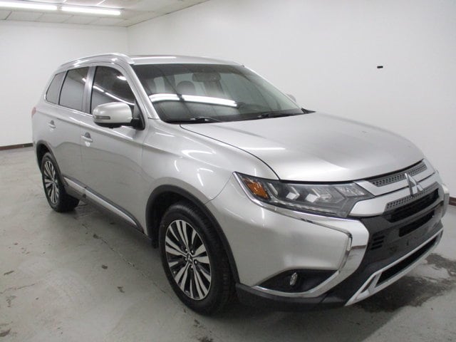 2019 Mitsubishi Outlander SEL's photo