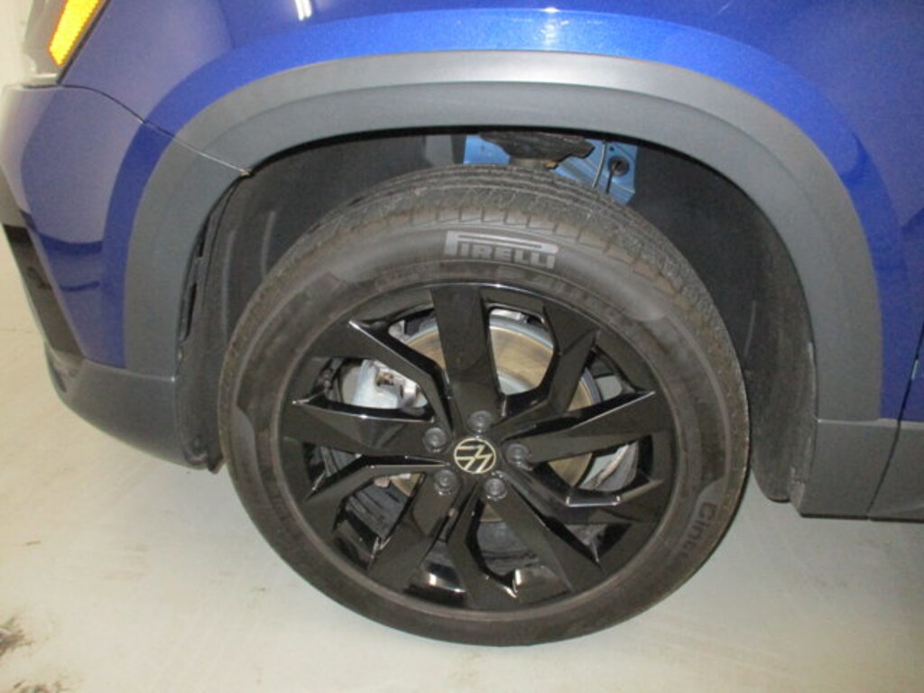 Used 2022 Volkswagen Taos 1.5T SE 4MOTION SUV