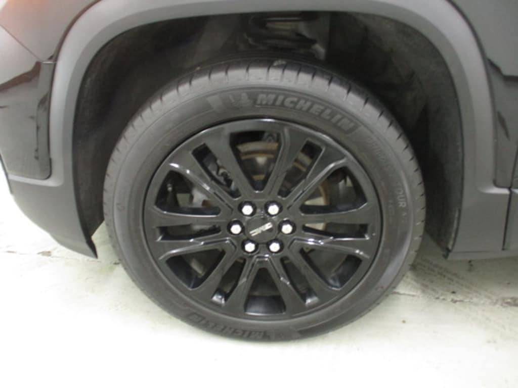 Used 2023 GMC Acadia SLT SUV