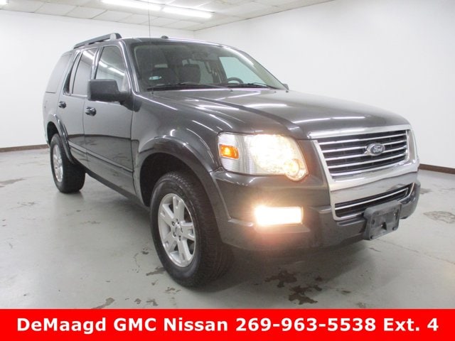 2010 Ford Explorer XLT's photo