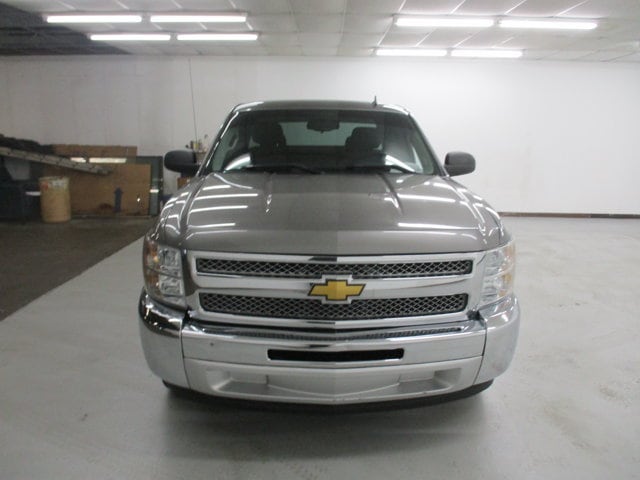 Used 2013 Chevrolet Silverado 1500 LT with VIN 1GCRCSEA3DZ243931 for sale in Springfield, MI