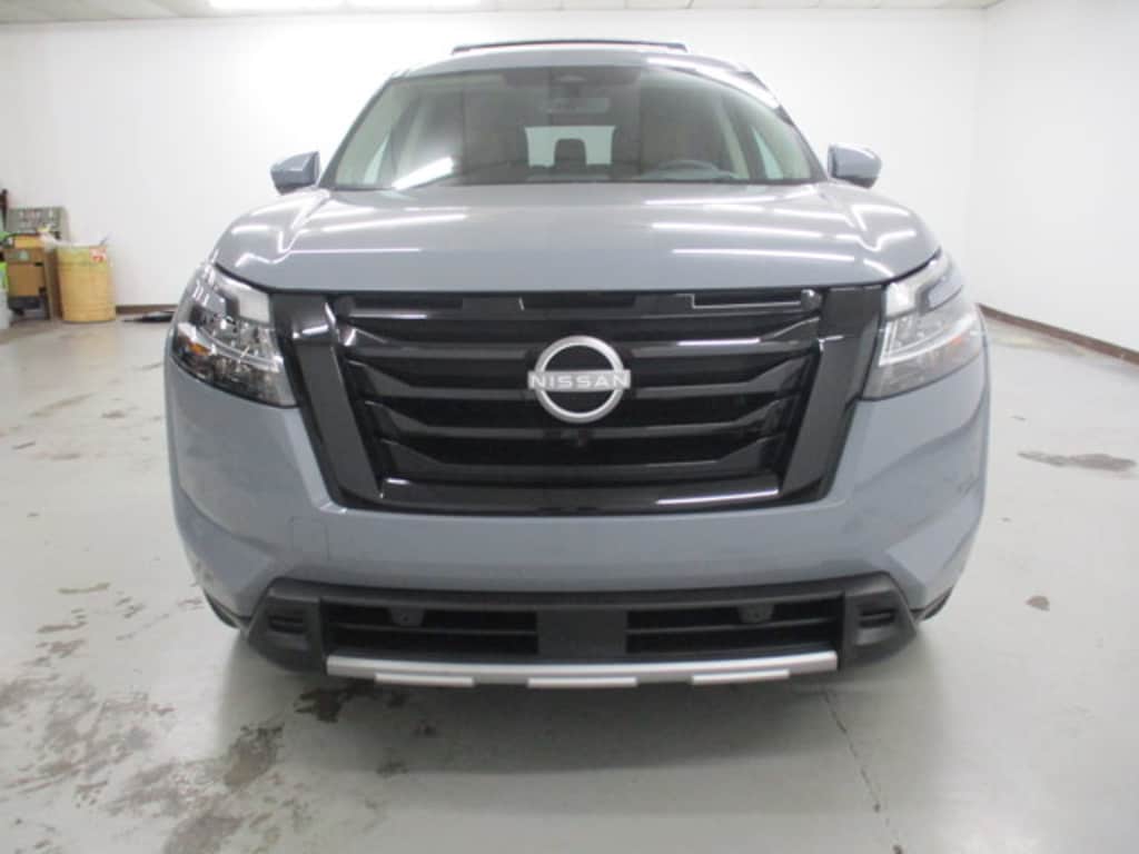 Used 2024 Nissan Pathfinder Platinum SUV