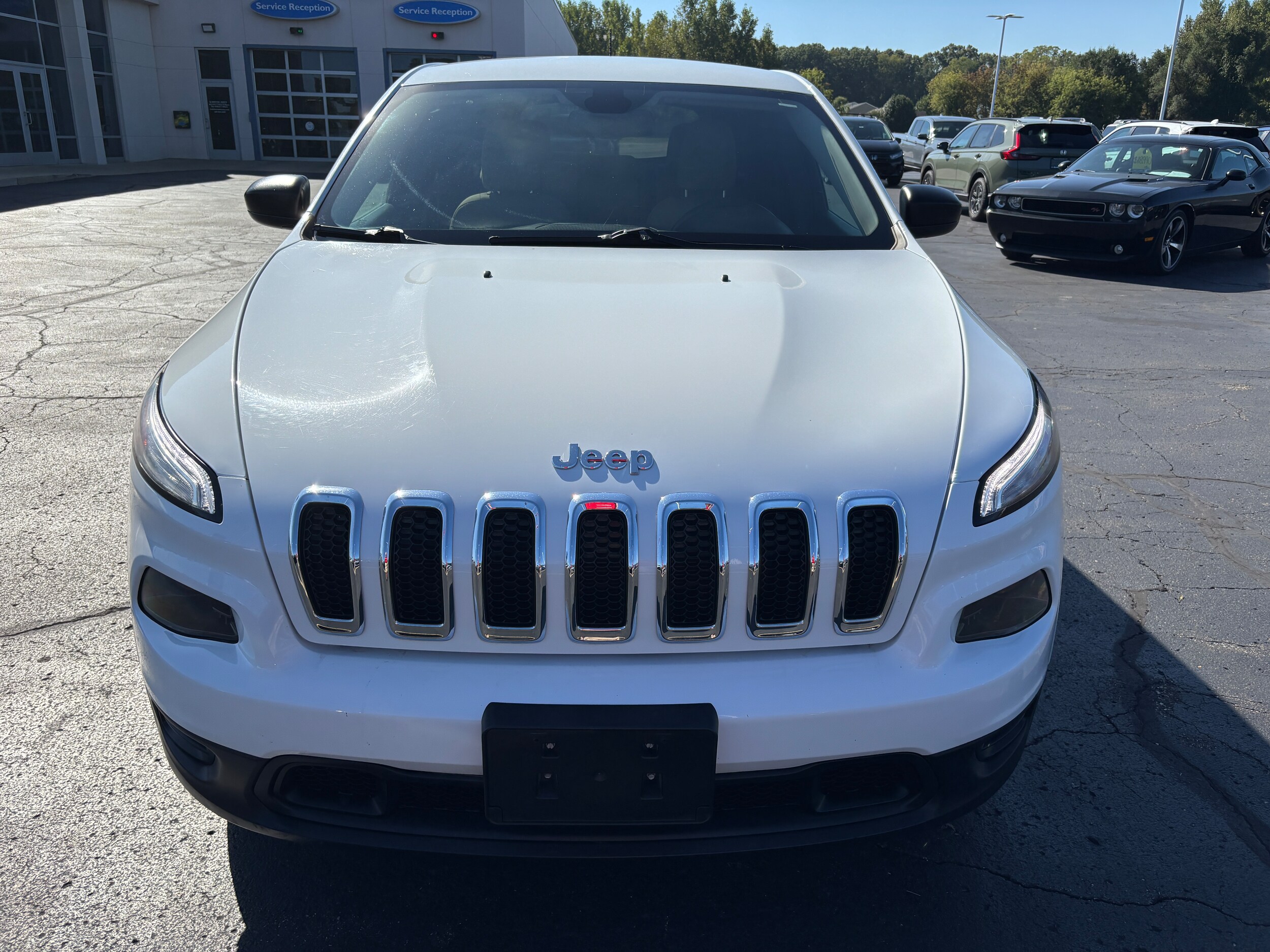 2017 Jeep Cherokee Sport photo 3