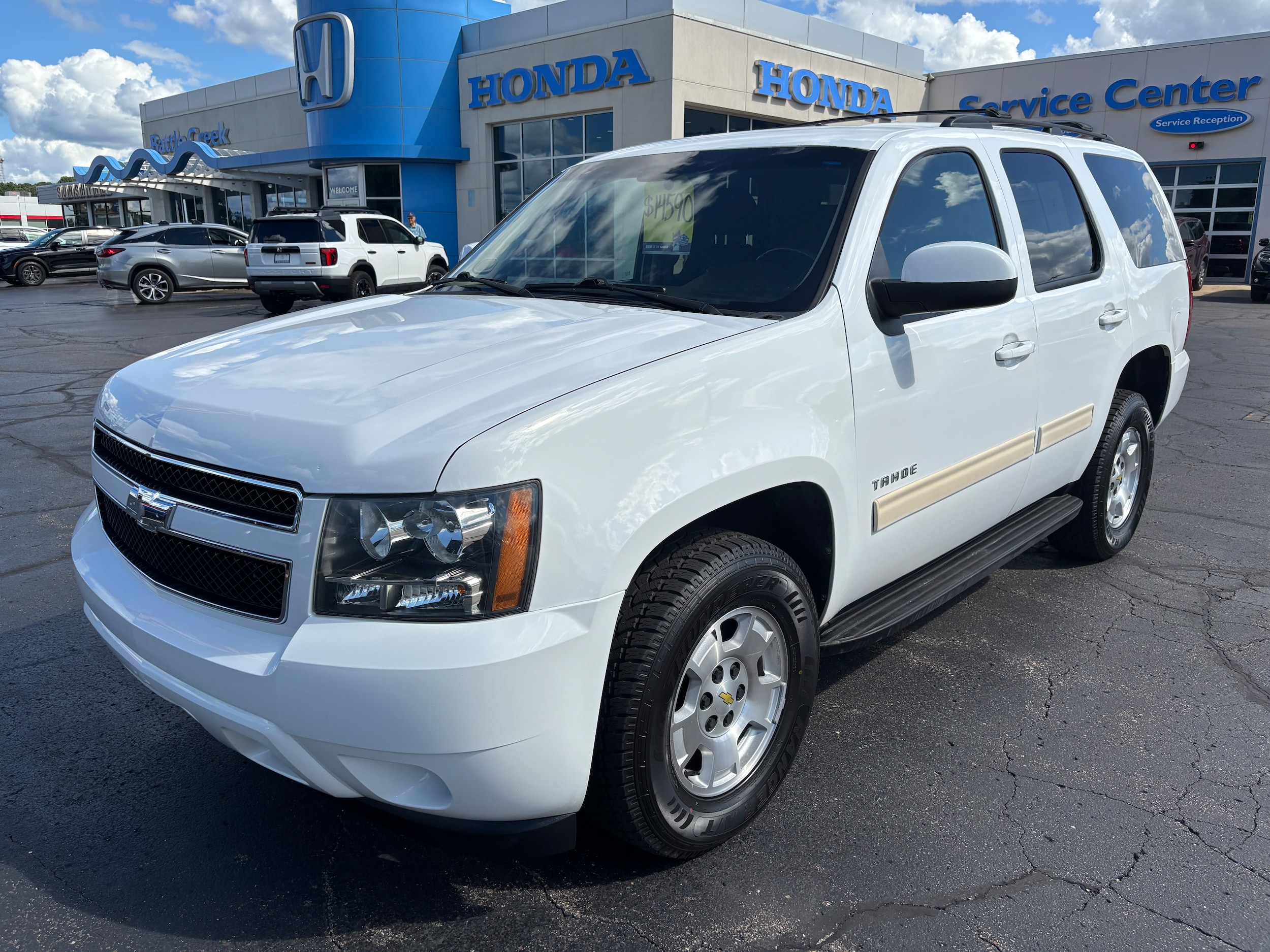 Used 2013 Chevrolet Tahoe LS with VIN 1GNSKAE02DR134289 for sale in Battle Creek, MI
