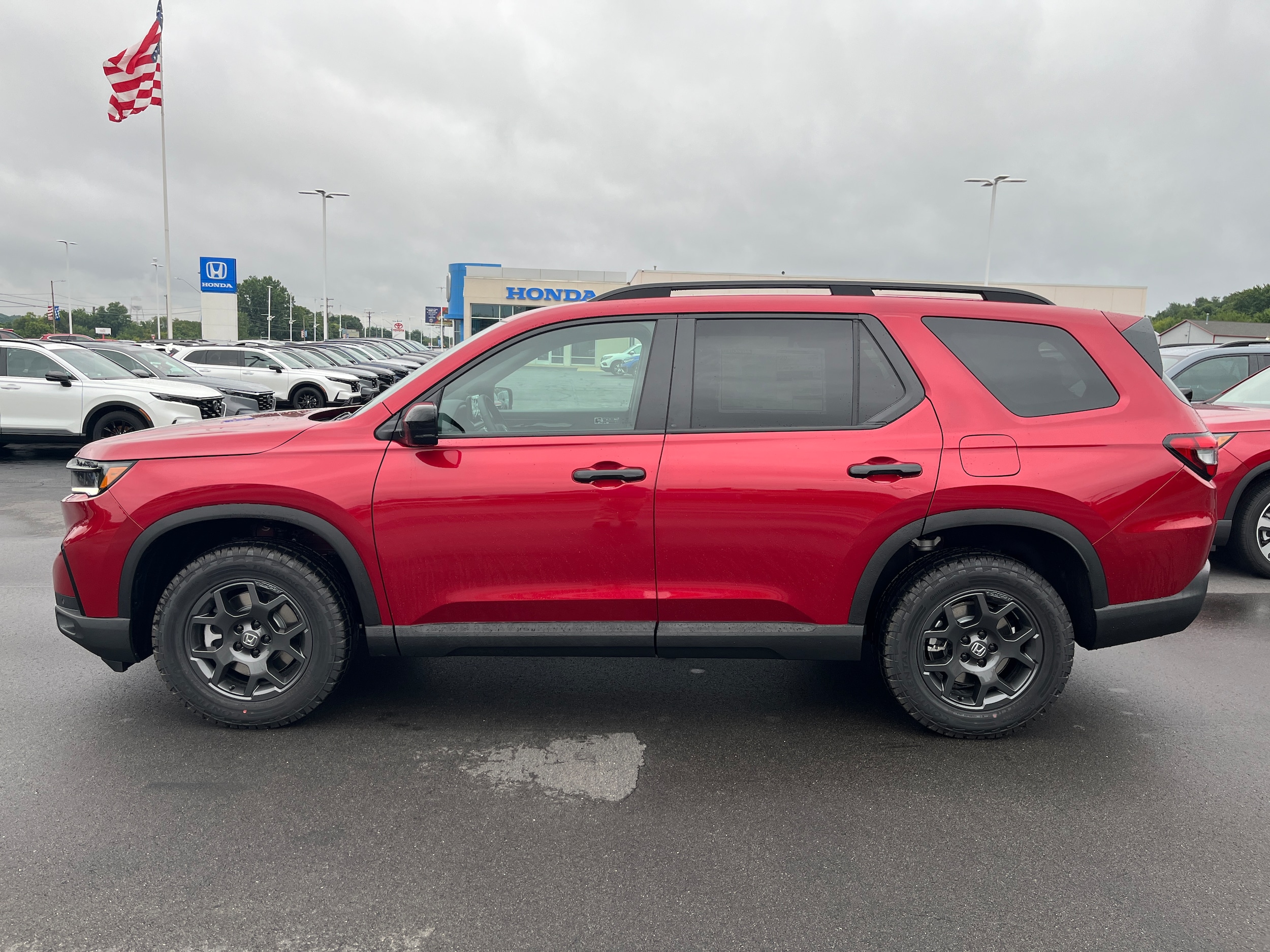 2025 Honda Pilot TrailSport's photo