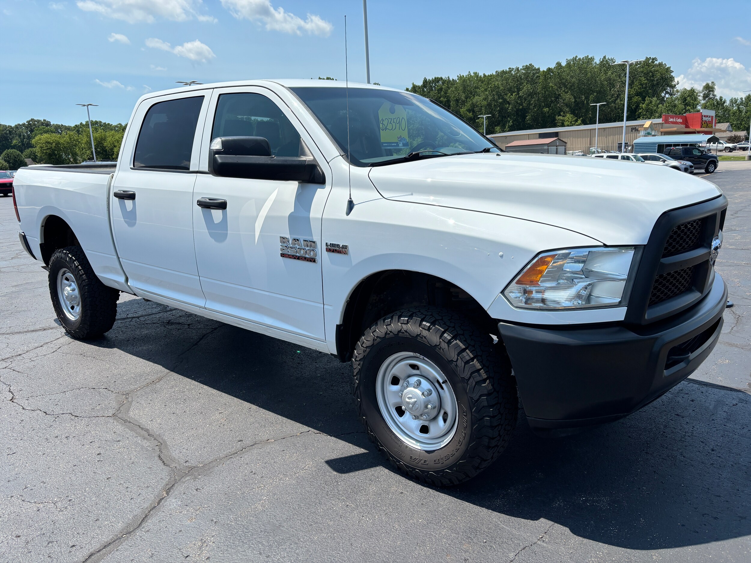 2014 Ram 2500 Tradesman photo 2
