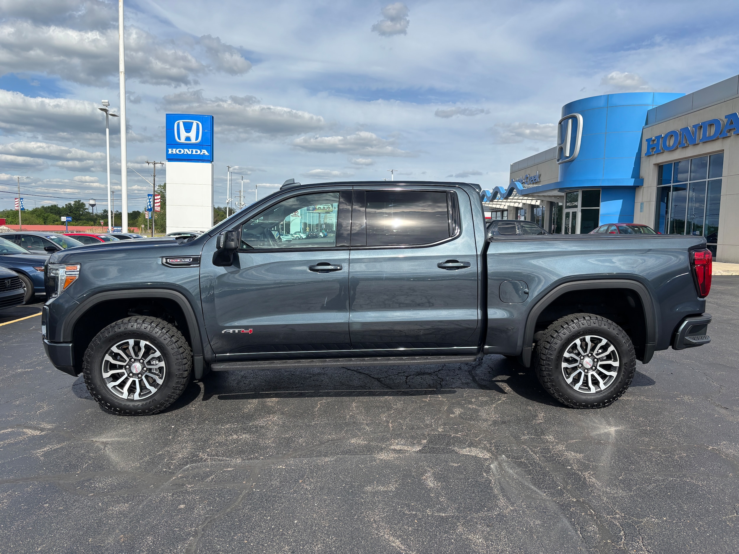2021 GMC Sierra 4WD Crew Cab Short Box AT4's photo