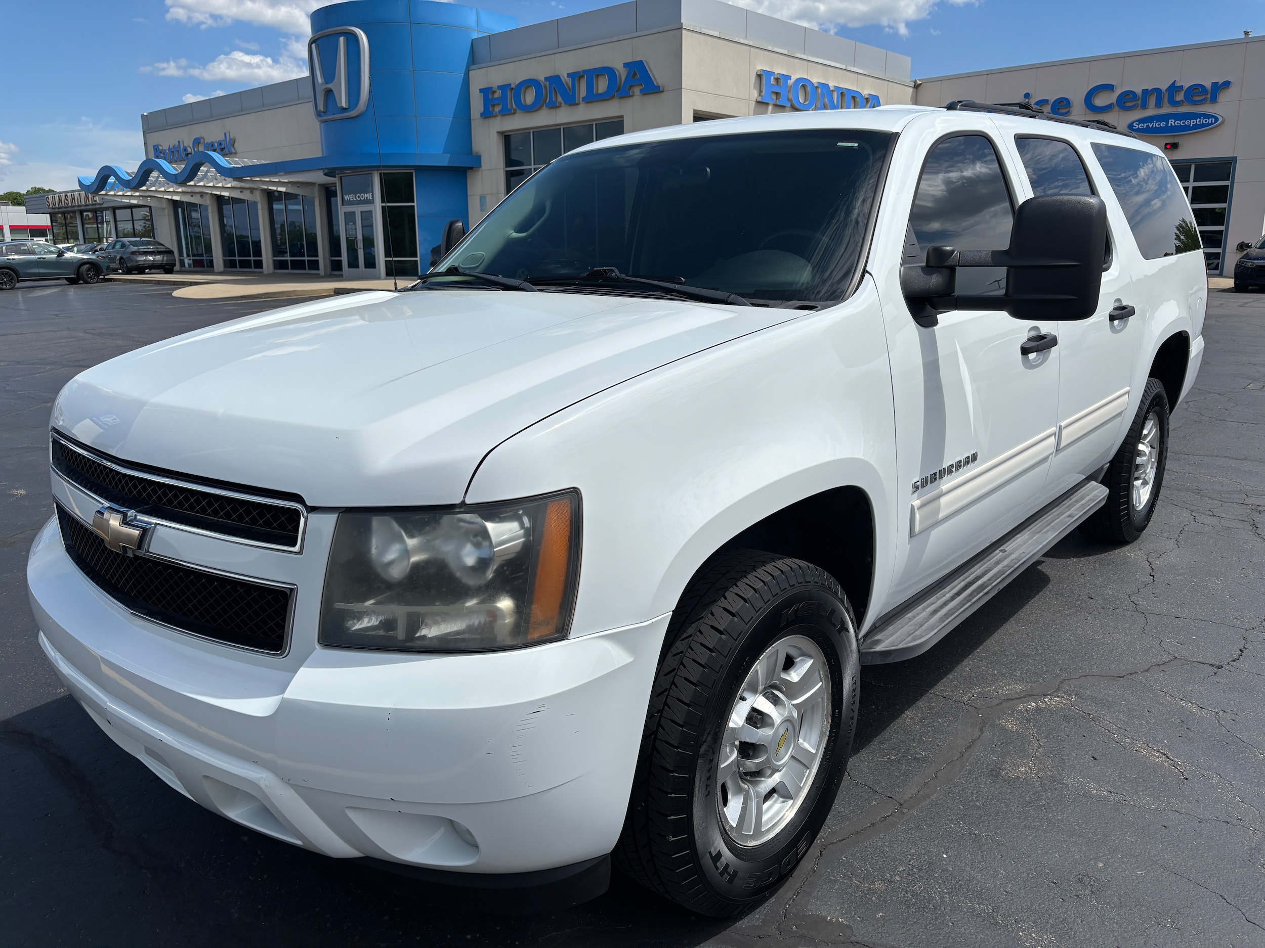 Used 2010 Chevrolet Suburban LS with VIN 1GNZKLEGXAR275999 for sale in Battle Creek, MI