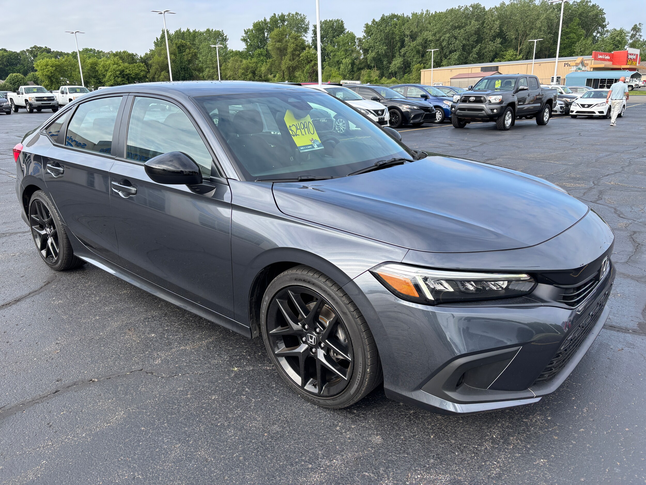 2023 Honda Civic Sport photo 4