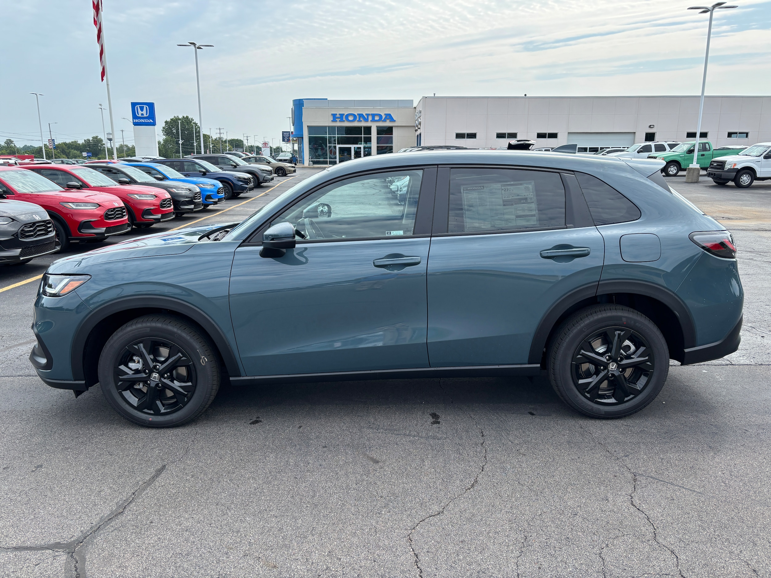 2026 Honda HR-V LX's photo