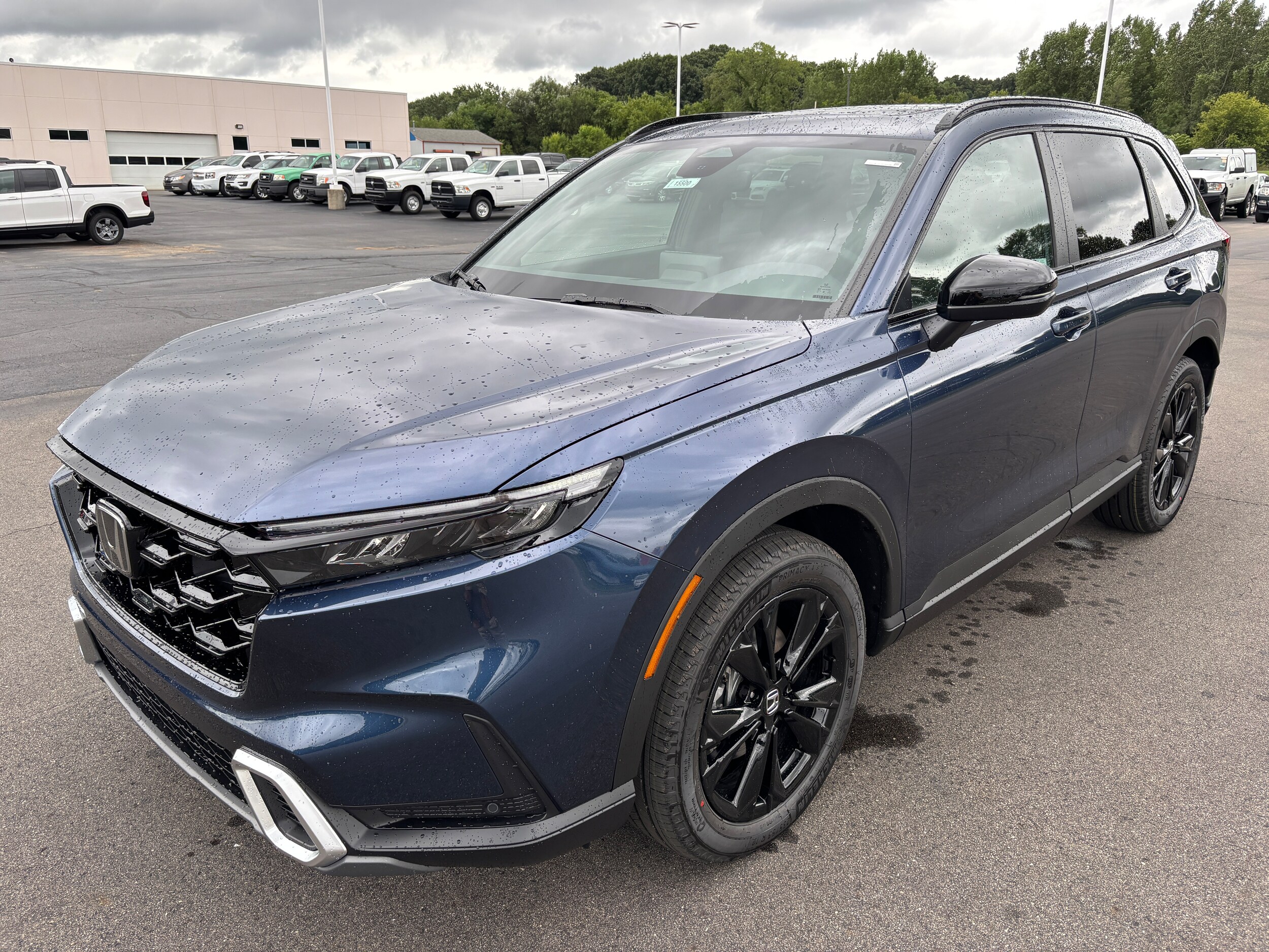 2026 Honda CR-V Hybrid Sport Touring photo 3