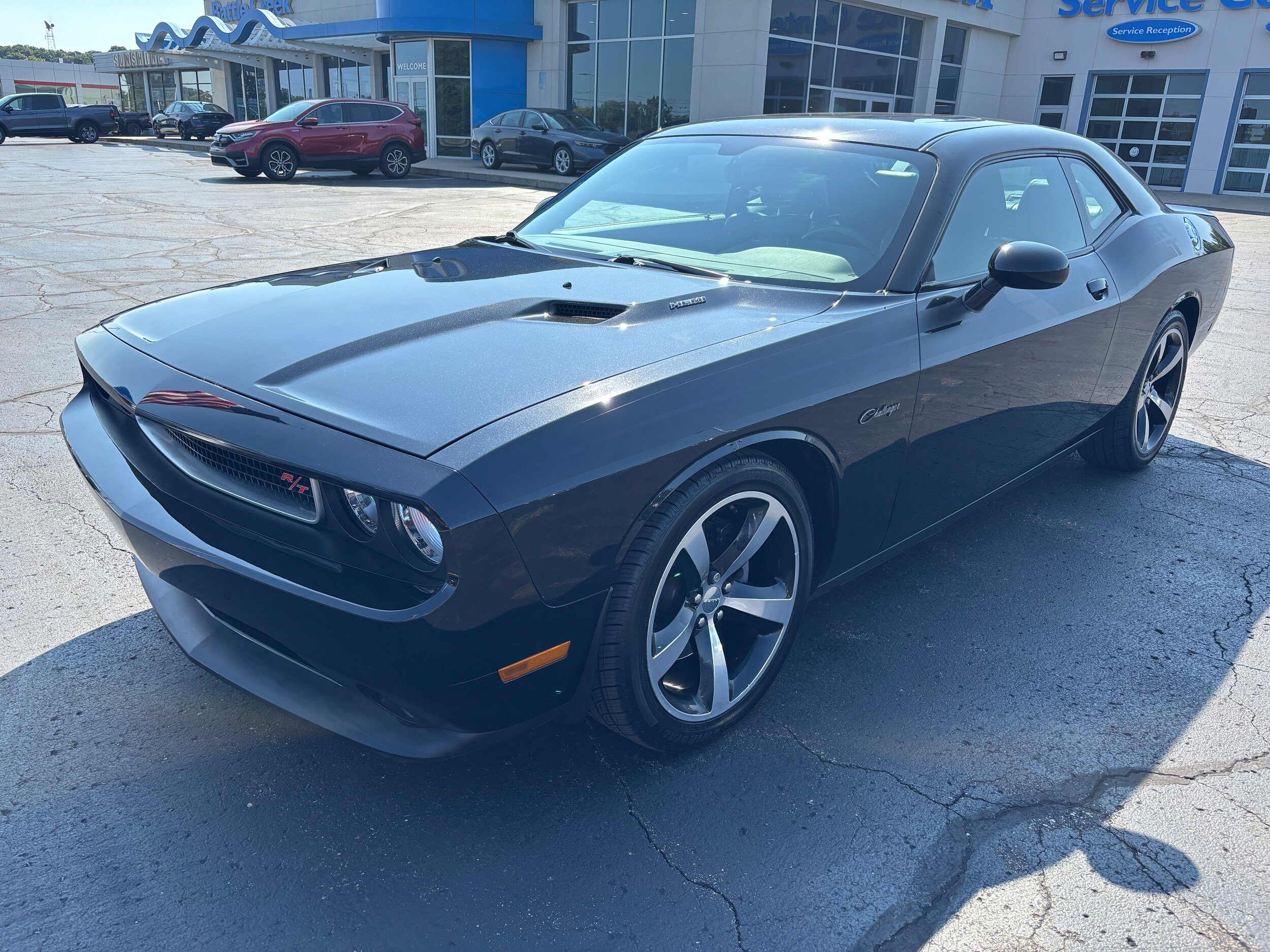 2014 Dodge Challenger R/T photo 2