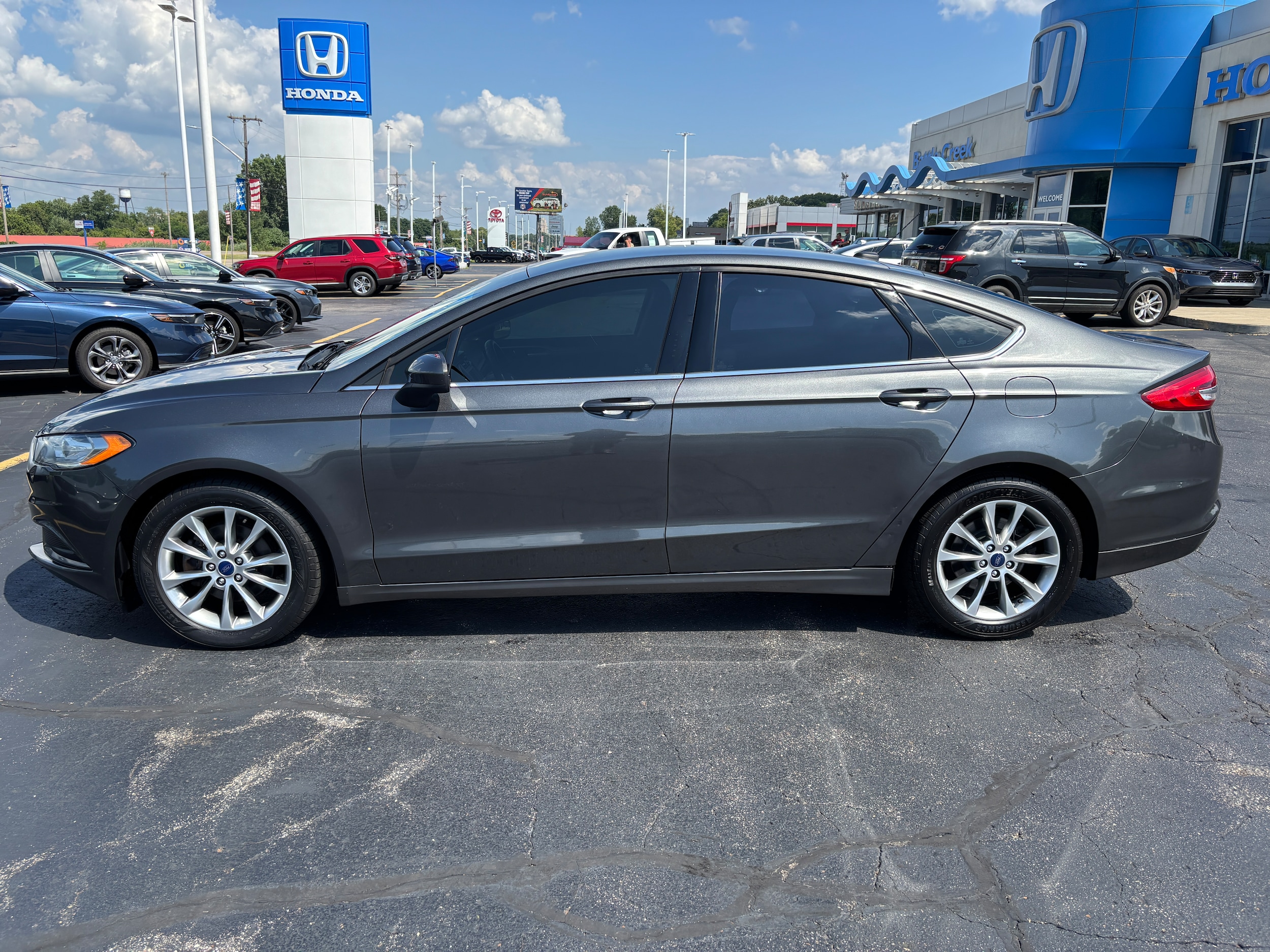 2017 Ford Fusion SE