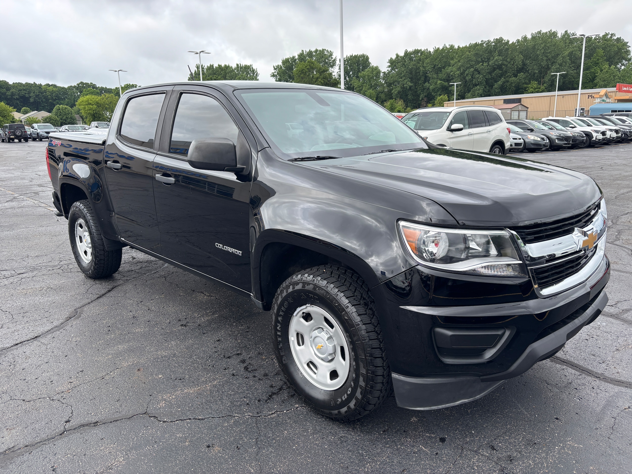 Used 2020 Chevrolet Colorado Work Truck with VIN 1GCGTBENXL1186411 for sale in Springfield, MI