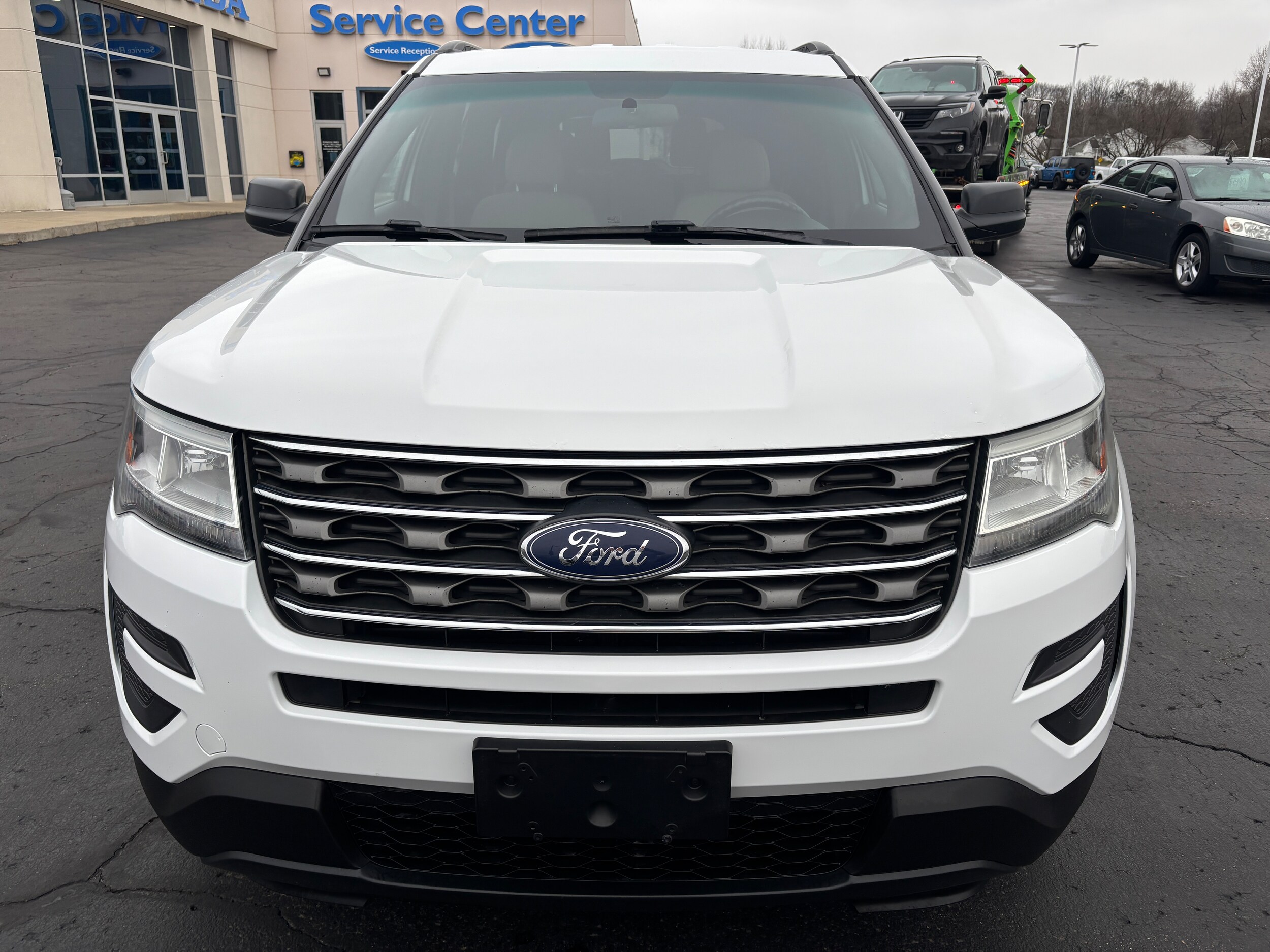2016 Ford Explorer Base photo 2