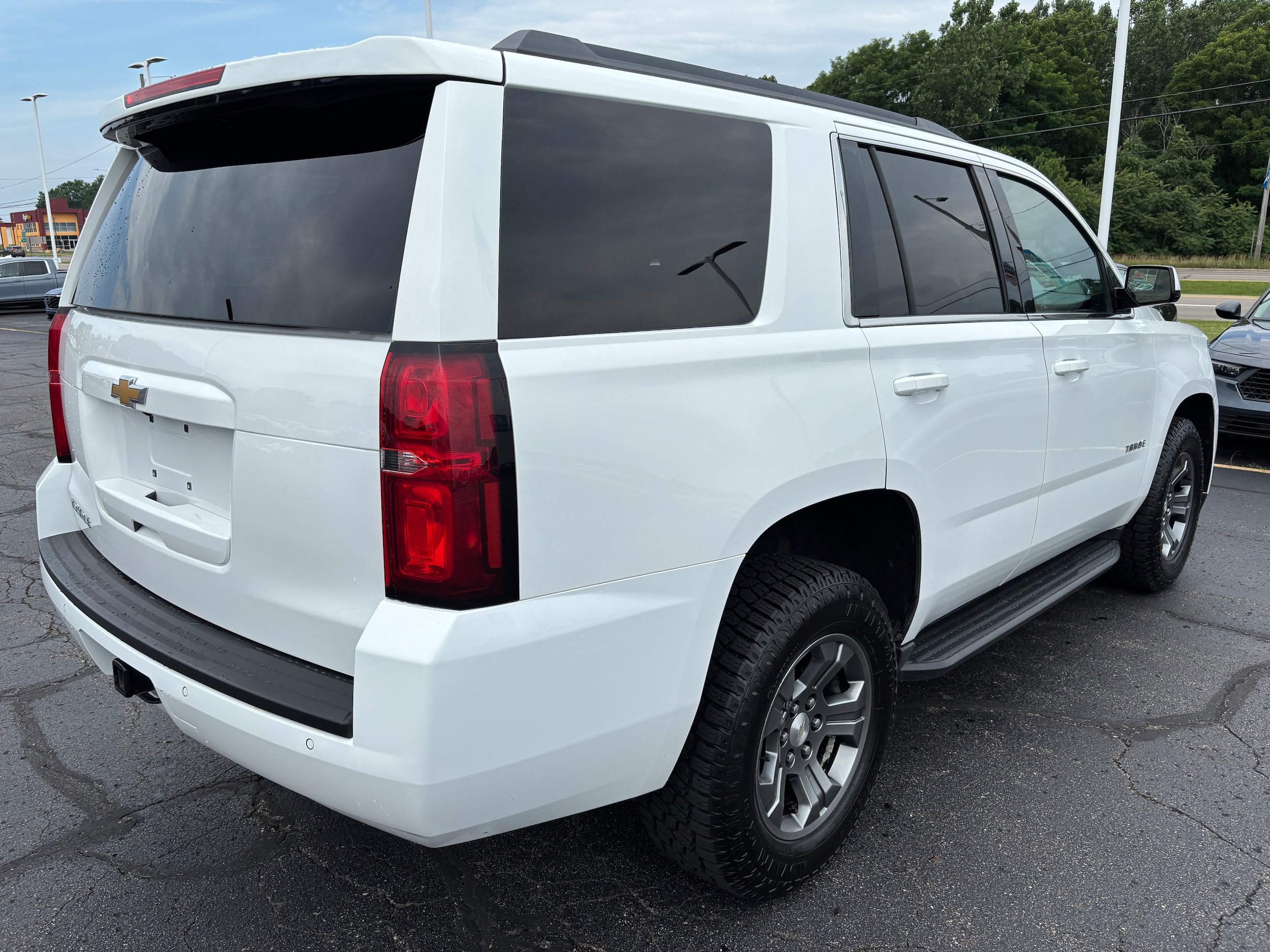 View vehicle photo 6