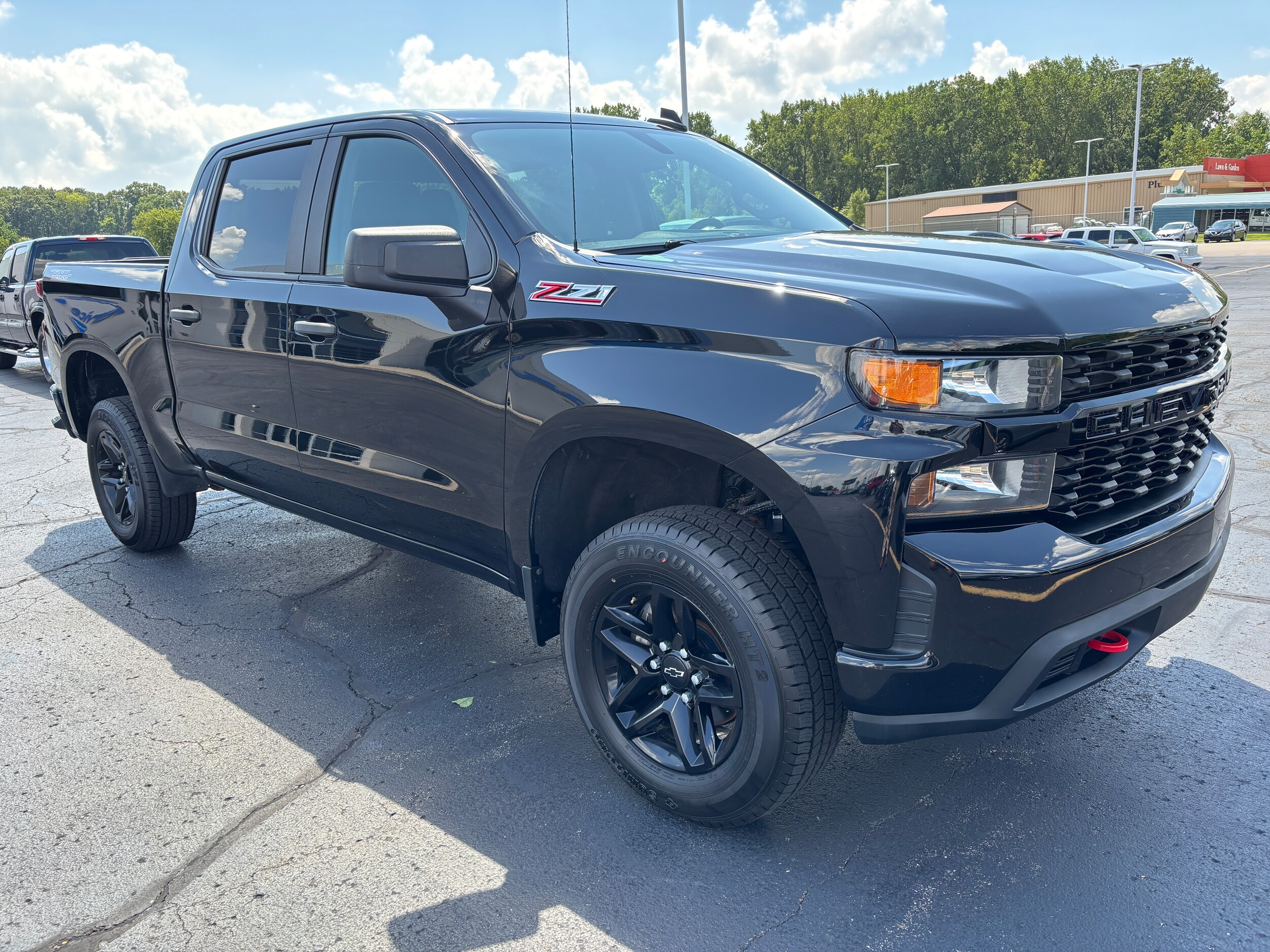 2021 Chevrolet Silverado 1500 Custom Trail Boss photo 2